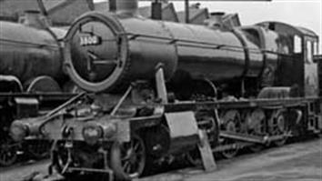Dapol OO gauge models of the GWR Churchward 28xx 2800 class and Collett 2884 38xx class 2-8-0 heavy goods locomotives.