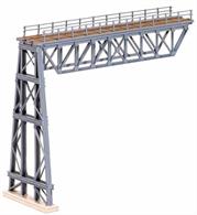 This kit is designed to extend the Steel Truss Bridge with Stone Piers (Ref 240). Supplied with decking and truss girder sides together with a single trestle. Supplied with pre-coloured parts although painting and/or weathering can add realism; glue is required to complete this model. Size: Span 144mm. Trestle: 61mm x 12mm, 125mm Height