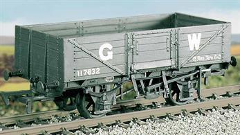 This kit builds into a nicely detailed model of the later design of GWR 5-plank general merchandise open wagon, using the RCH standard underframe. This kit has been produced under the Ratio banner for many years and has now been merged into the Parkside wagon kits range.
