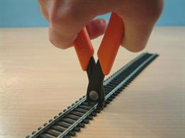 755-83 Specifically designed to cut model railway track already laid in position! (upto code 100).Overall Length: 140mm.