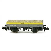 Nicely detailed N gauge model of the BR Grampus engineers open ballast wagons.Among the most common BR engineering wagons the Grampus was based on the late design 20-ton steel bodied ballast wagons built by the GWR. The Grampus had drop-sides and removable ends, these features allowed them to be used as open wagons for conveying ballast, sleepers, track components etc. or with the ends removed to carry longer loads like lengths of rail. These were among the most common BR engineering wagons.Model finished in the BR engineers olive green livery.
