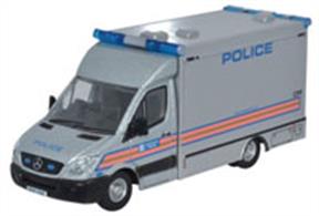 Oxford Diecast 1/76 Mercedes Explosives Ordnance Disposal Metropolitan Police 76MA003