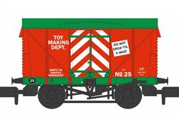 The debut for Peco's brand-new tooling BR Vanfit finished in a seasonal livery!In real life Vanfits were used for moving merchandise of all types around the rail network - so why not Christmas presents?