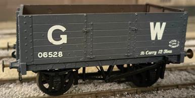 WAGON15 Kit Built GW 06528 7 Plank Open wagonBuilt and painted to a good standard