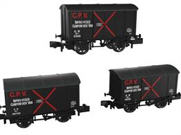 Triple pack of GWR Iron Mink iron bodied improvised gunpowder vans in black livery with red lettering and crosses.Wagon numbers 11346, 58725 and 11036.