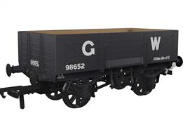 Detailed model of the GWR diagram O18 open merchandise wagons introduced in 1902 with higher 5 plank sides than used previously, cross-cornered DCIII spring applied hand brakes, self-contained buffers and 'sack truck' door. When new many were equipped with sheet supporting rails to keep tarpaulin covers from sagging, but these were removed from wagons as they were put into the 'common user' wagon pool. These wagons set the basic open wagon design used by the GWR until nationalisation and many survived as internal users into the 1970s, resulting in several examples being preserved.This model is finished as GWR wagon number 98652 in GWR dark grey livery with pre-grouping 16in height lettering.