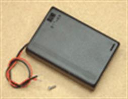 Enclosed battery box with wired in fly lead and on/off switch forÂ 3 x AA size batteries.
