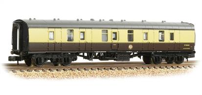 The bogies are fitted with metal wheelsets, whilst the standard N scale coupling is attached via a NEM coupling pocket to the close coupling mechanism that is fitted to the carriage floor, which operates in tandem with the bogie. Inside each model is an interior featuring the prototypical layout of tables and chairs, whilst the icing on the cake is the livery application, using authentic colours, logos and fonts to give every model an exquisite appearance.