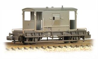 A detailed model of the standard British Railways design of goods guards' brake van. Model painted in grey livery, as originally applied to brake vans not equiped with connections for vacuum train brakes.Eras 4-5