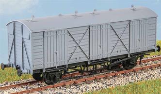 This was the final design of the GWR Fruit Van (diagram Y11) of which 50 were built in 1939-1941. More were built by BR in the 1950s and some were in service into the 1970s. These finely moulded plastic wagon kits come complete with pin point axle wheels and bearings.Glue and paints are required to assemble and complete the model (not included) 
