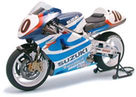 Tamiya 14081 1/12 Suzuki RGV-I XR89 Motorbike KitLength: 168mm, width: 52mm, height: 93mm.