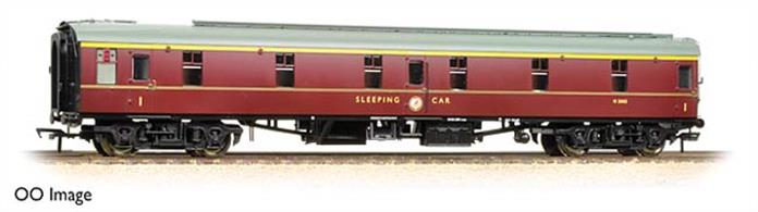 A new N gauge model of the BR Mk.1 first class sleeping car. These cars had copartments with just one berth, providing extra space and privacy for passengers booking first class tickets. A second class SLSTP car was normally coupled next to the first class sleeper so the attendant could serve passengers in both coaches.This model is painted in the early BR maroon livery form the steam/diesel transition period.