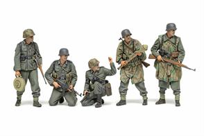 1/35 scale plastic figure assembly kit set. • German infantry troops are realistically captured in uniform typical of the late-WWII period.